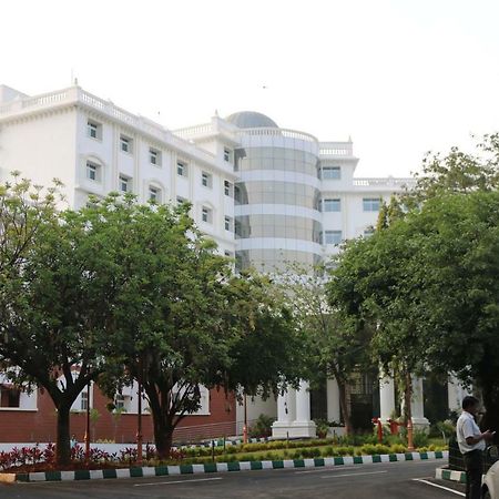 Kstdc Kumarakrupa Hotel 班加罗尔 外观 照片